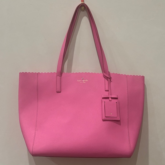 Kate Spade Vibrant Pink Scalloped Tote  w/ Mural Accent & Orange Interior - Picture 1 of 12